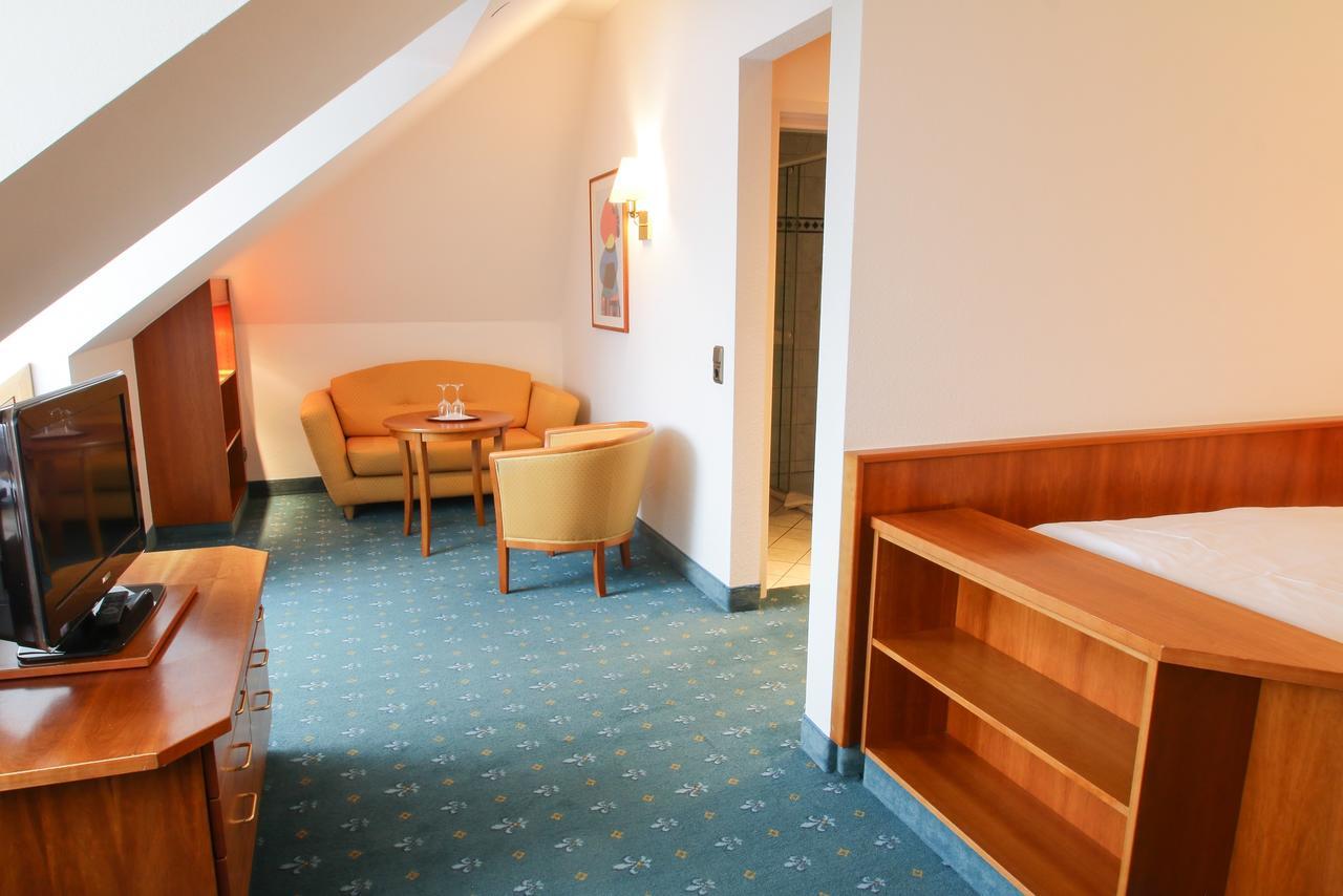 באד קיסינגן Hotel Fontana מראה חיצוני תמונה