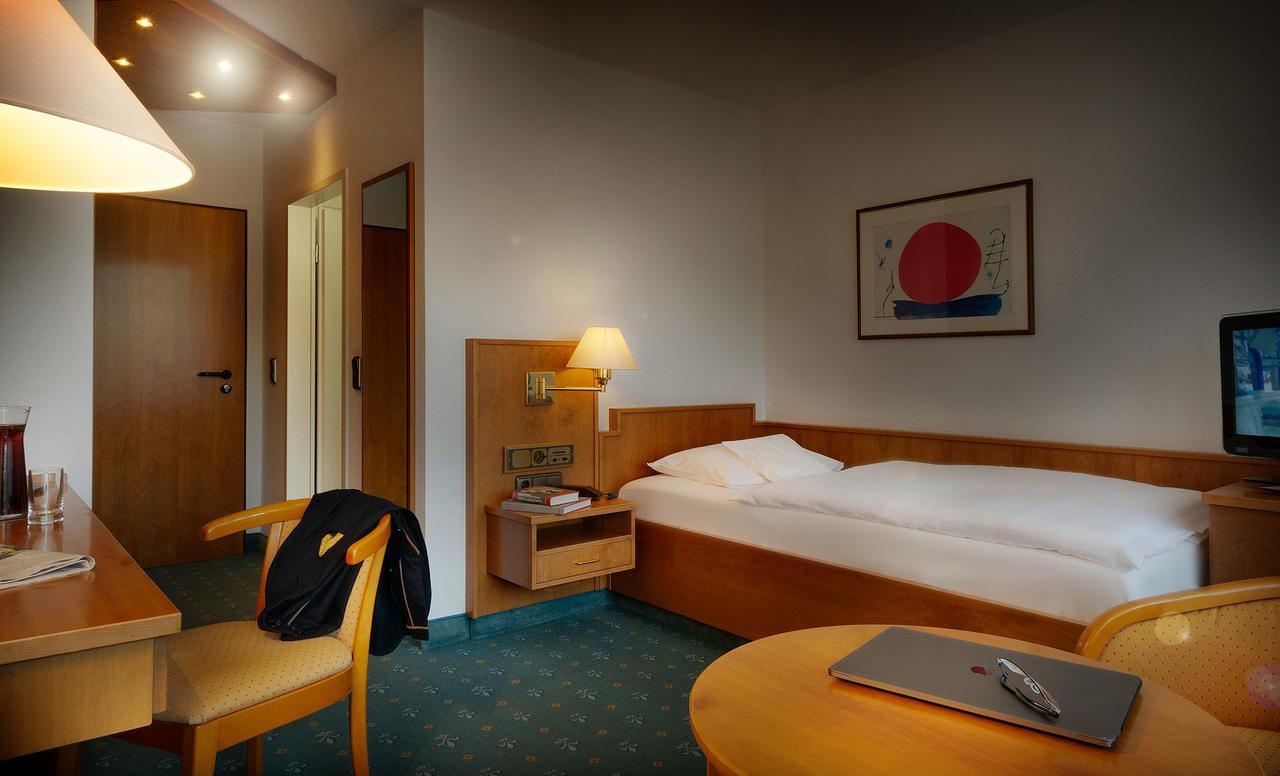 באד קיסינגן Hotel Fontana מראה חיצוני תמונה